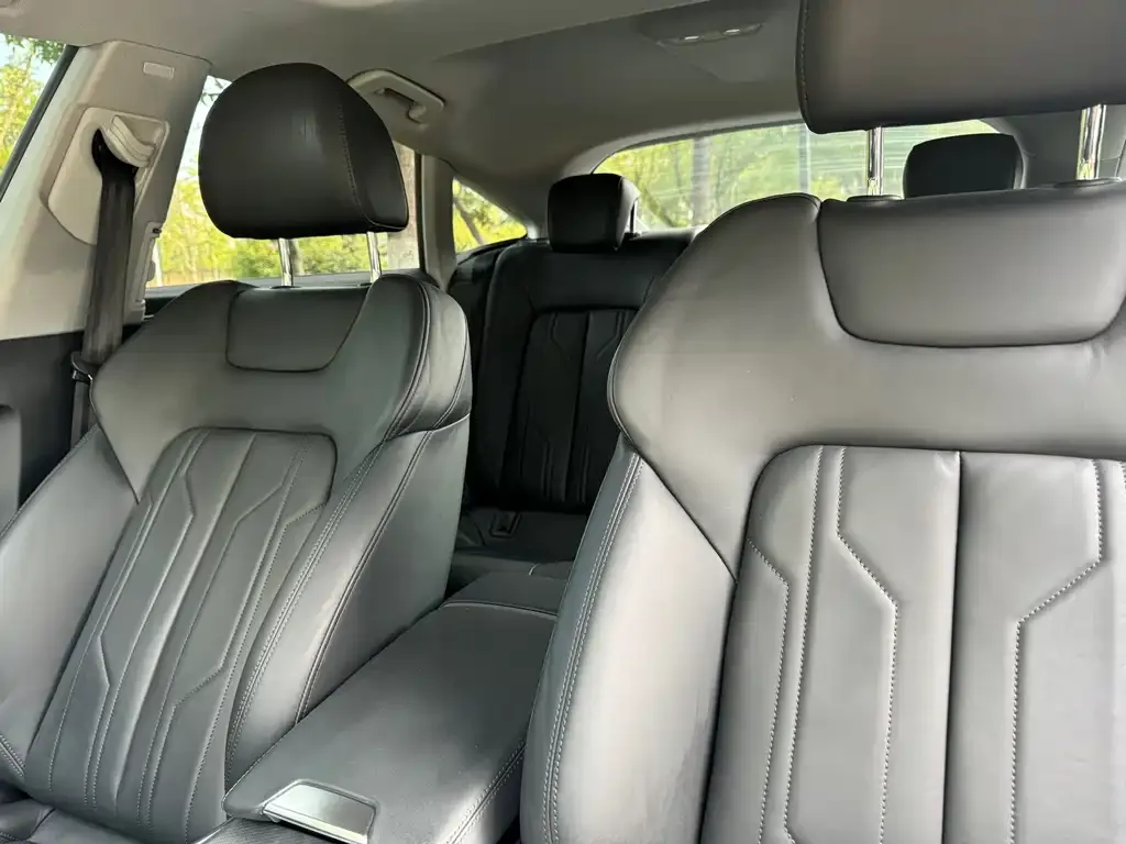 Audi A7 2022 из CN, фото 8