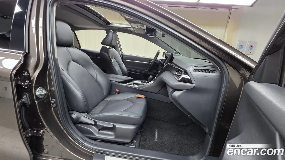 Toyota Camry 2023 из KR, фото 10