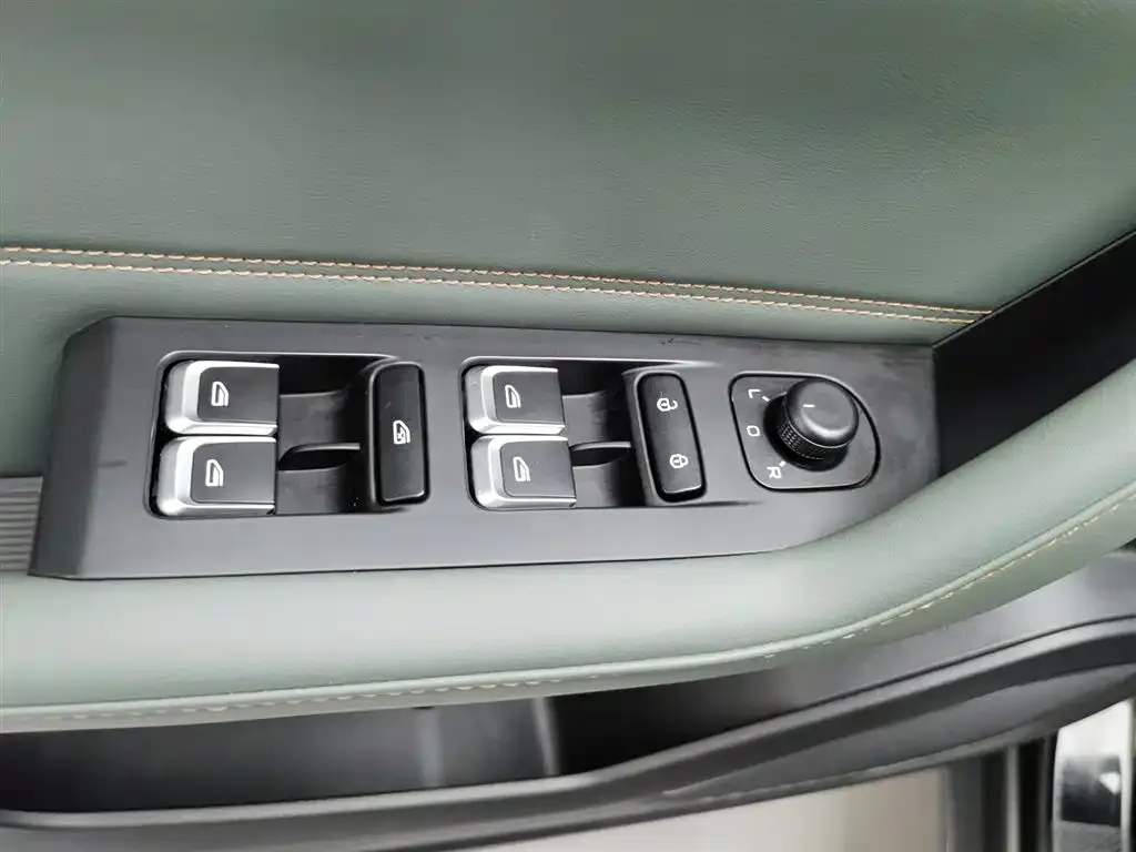 Geely Haoyue L 2024 из CN, фото 9