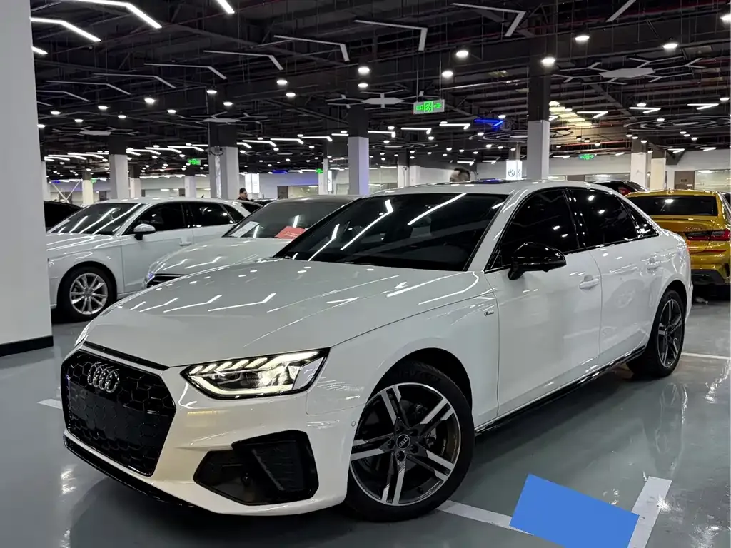 Audi A4L 2022 из CN, фото 1