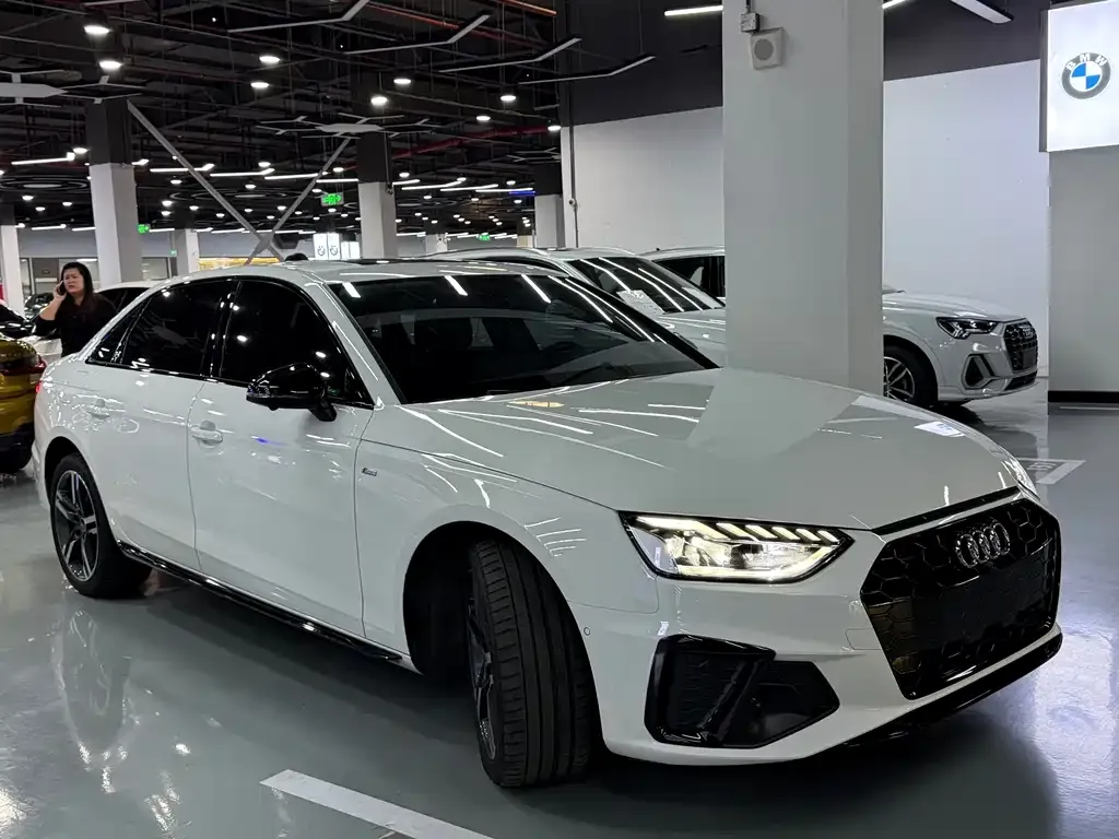 Audi A4L 2022 из CN, фото 3