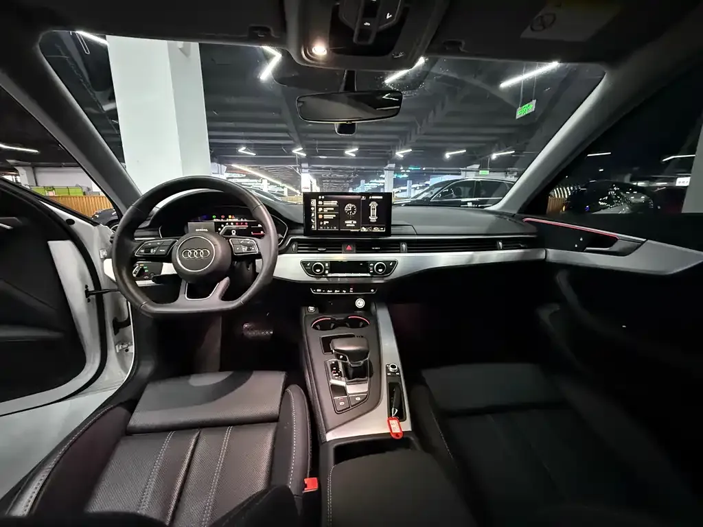 Audi A4L 2022 из CN, фото 9
