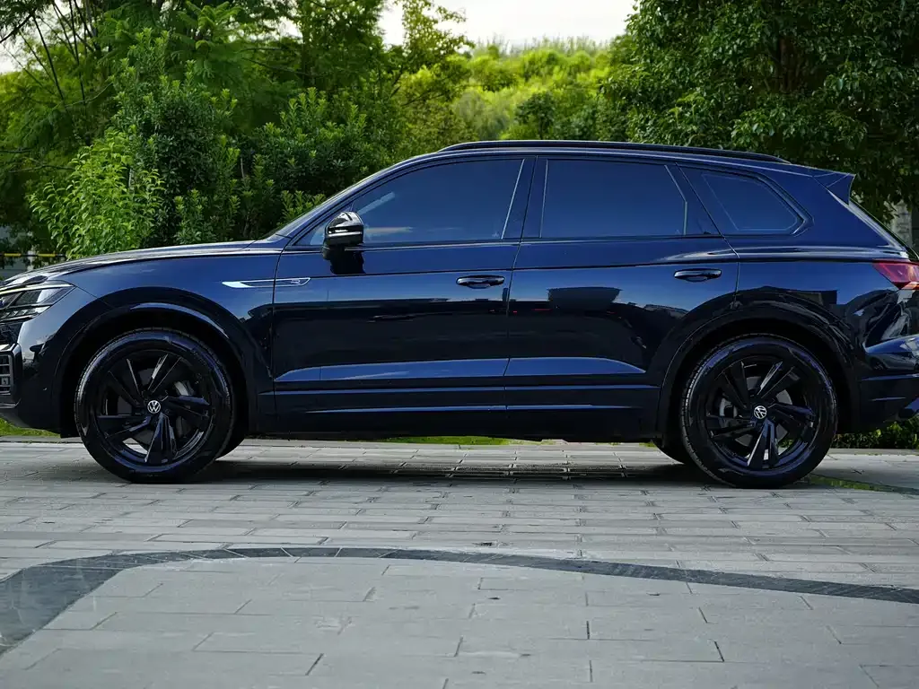 Volkswagen Touareg 2022 из CN, фото 10
