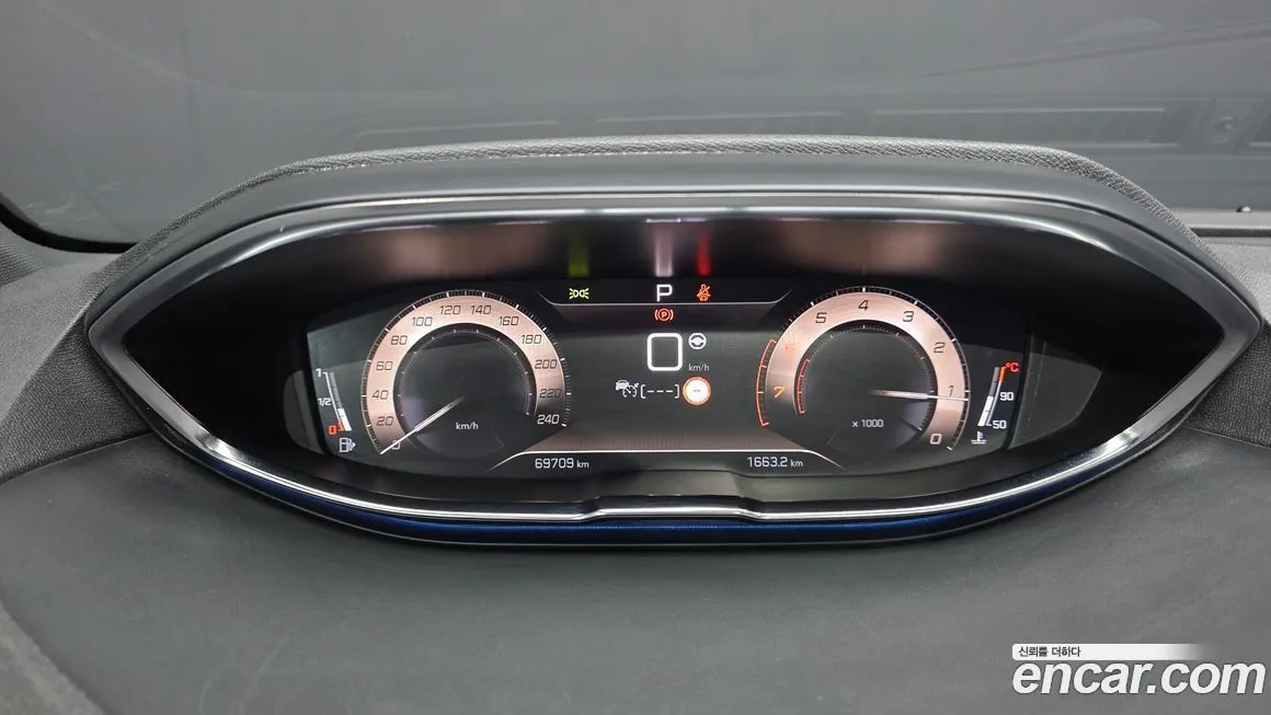 Peugeot 5008 2022 из KR, фото 8