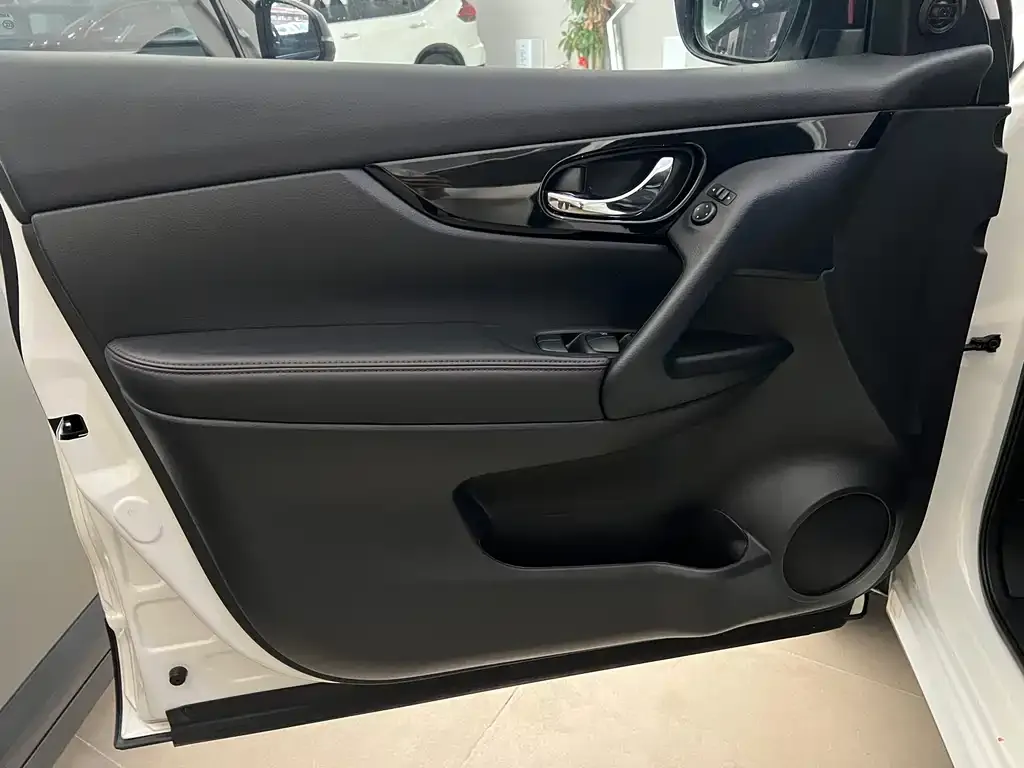 Nissan Qashqai 2023 из CN, фото 5