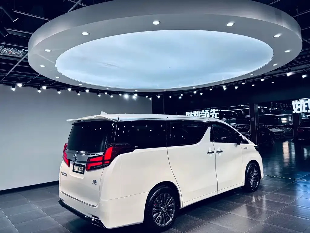 Toyota Alphard 2021 из CN, фото 3