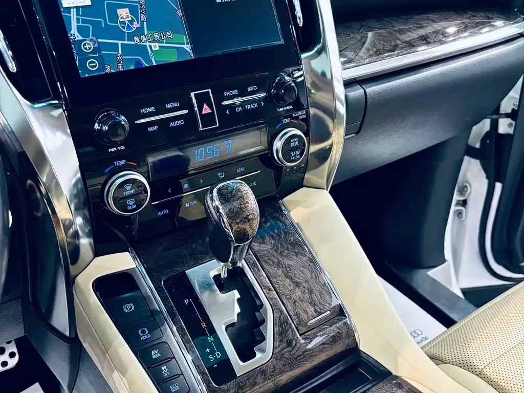 Toyota Alphard 2021 из CN, фото 9