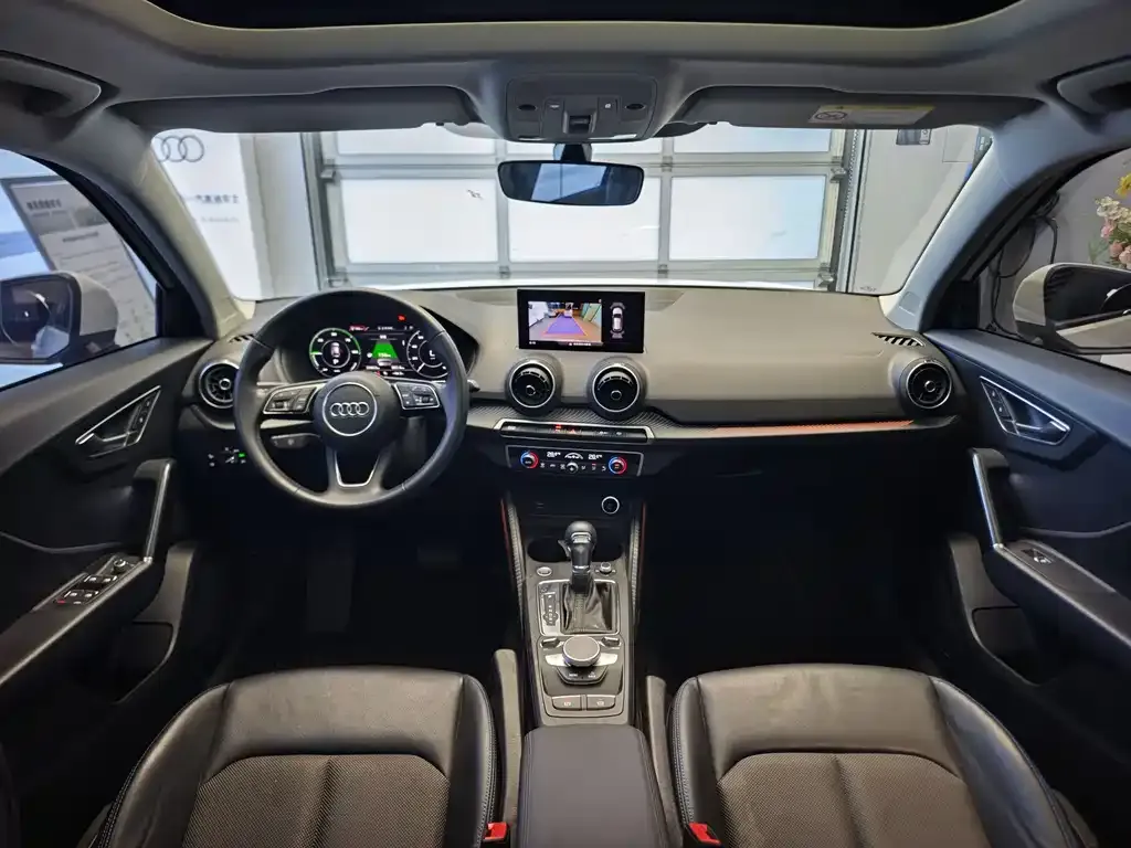 Audi Q2L e-tron 2021 из CN, фото 7