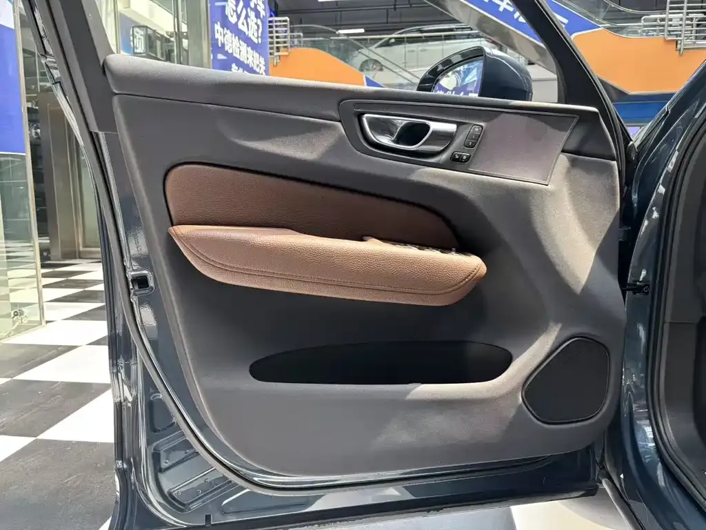 [object Object] XC60 2022 из CN, фото 5