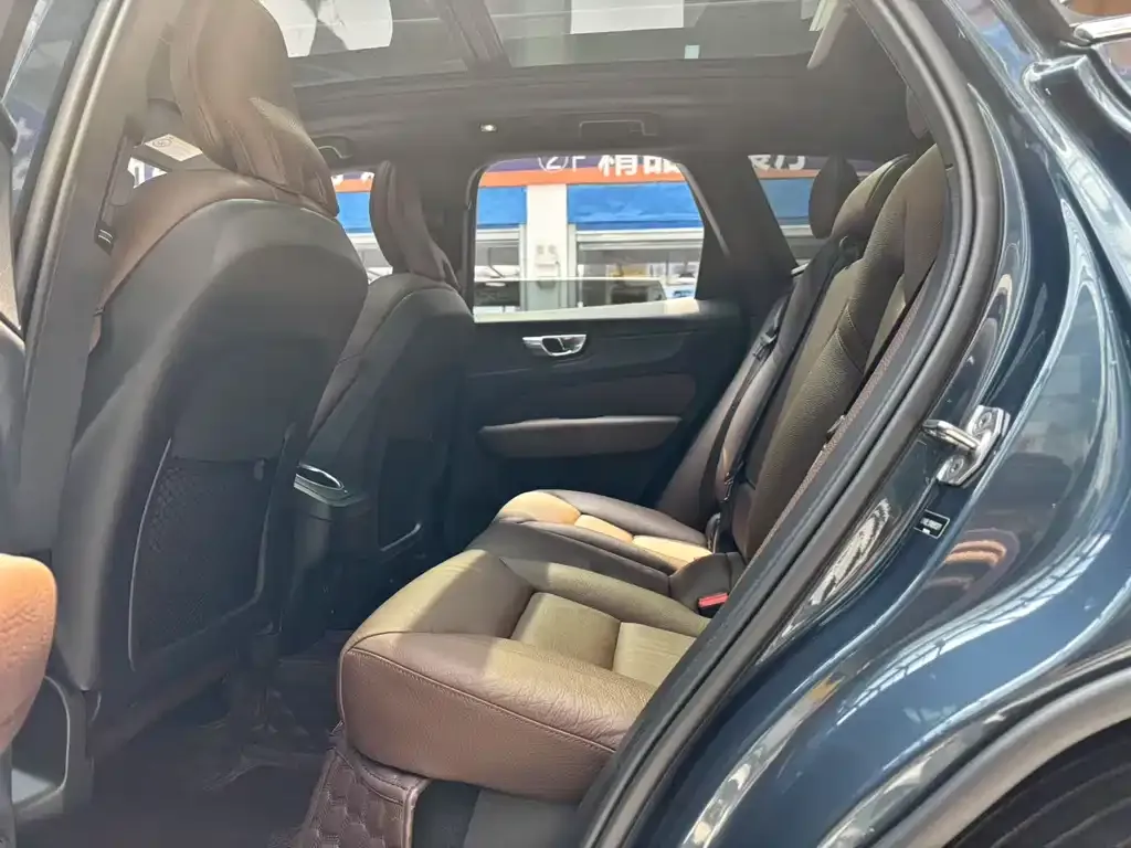 [object Object] XC60 2022 из CN, фото 8