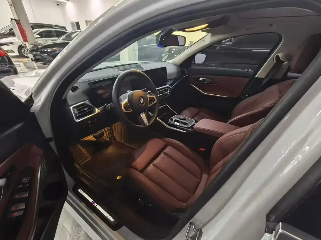 BMW 3 Series 2024 из CN, фото 5