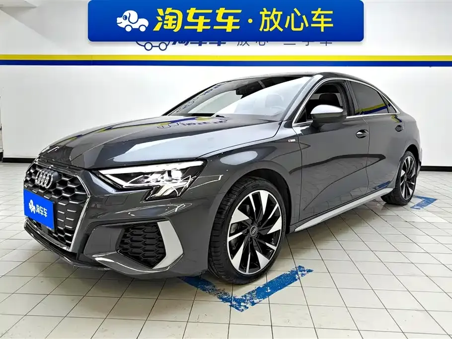 Audi A3 2024 из CN, фото 1