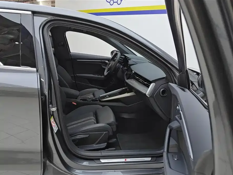 Audi A3 2024 из CN, фото 8