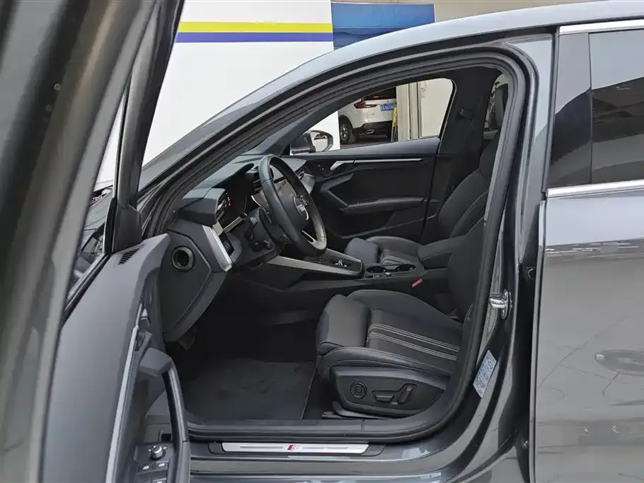 Audi A3 2024 из CN, фото 9