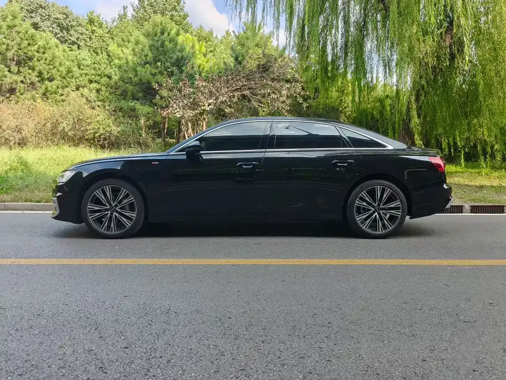 Audi A6L 2025 из CN, фото 3