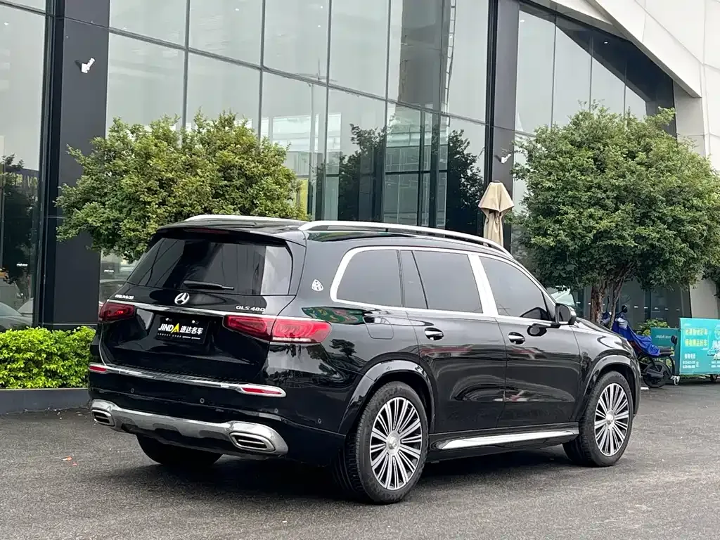 Mercedes-Benz GLS — фото 6