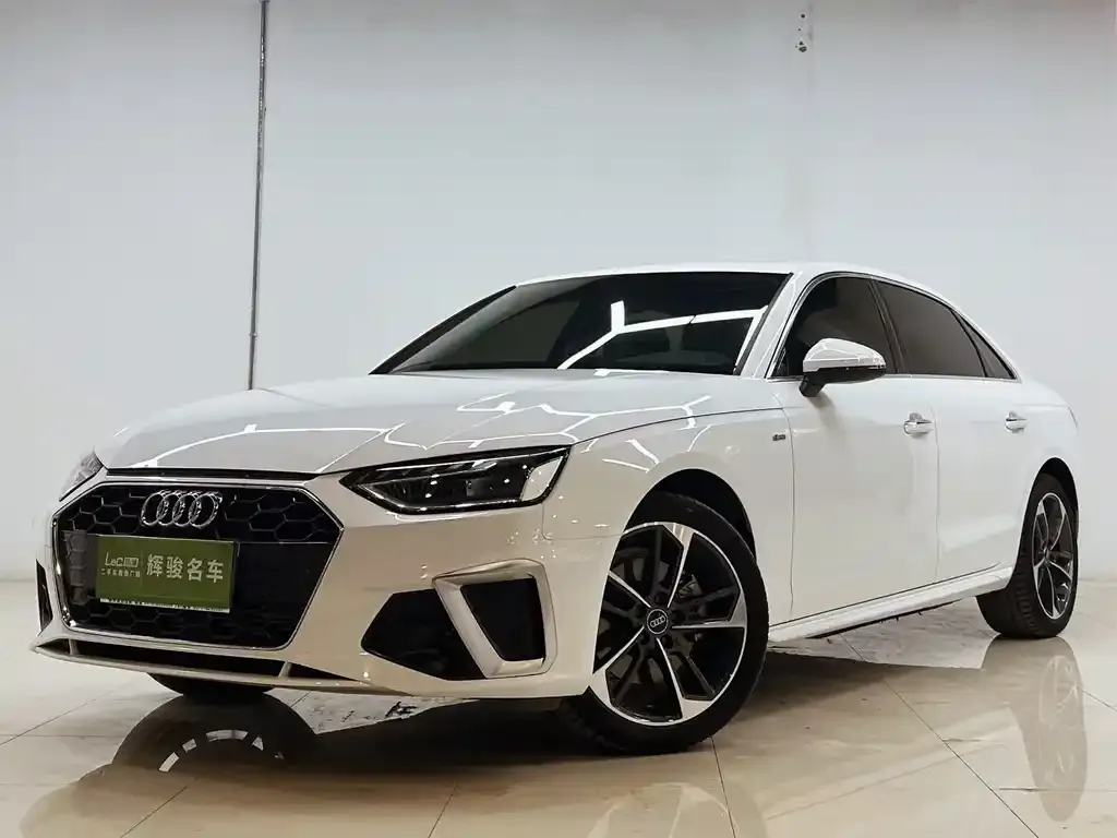 Audi A4L 2023 из CN, фото 1