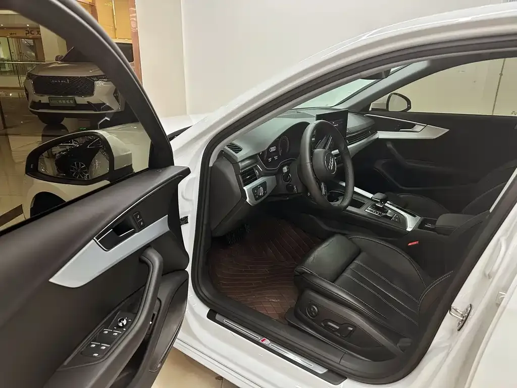 Audi A4L 2023 из CN, фото 9