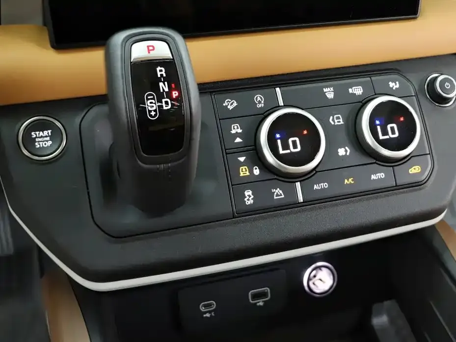 Land Rover Defender 2025 из CN, фото 8
