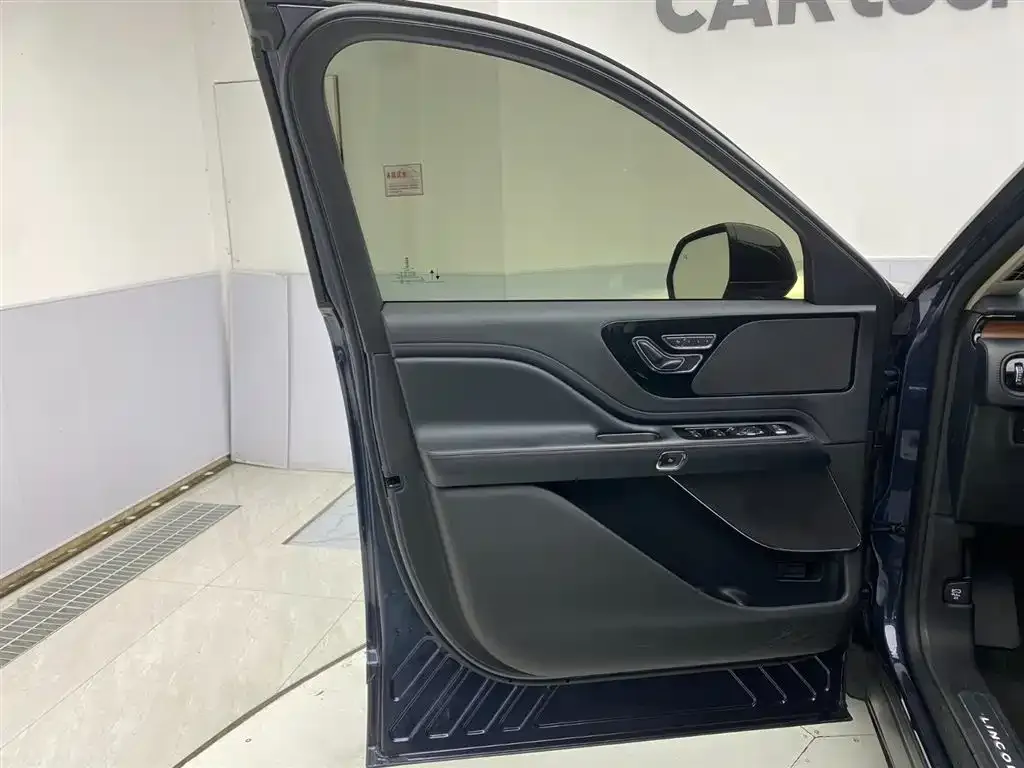 Lincoln Aviator 2022 из CN, фото 8