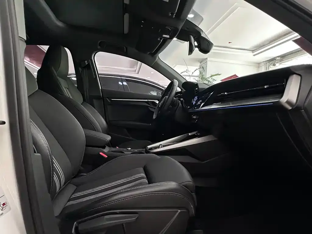 Audi A3 2024 из CN, фото 6