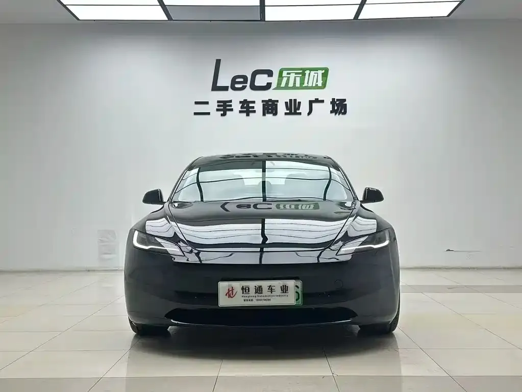 Tesla Model 3 2023 из CN, фото 2