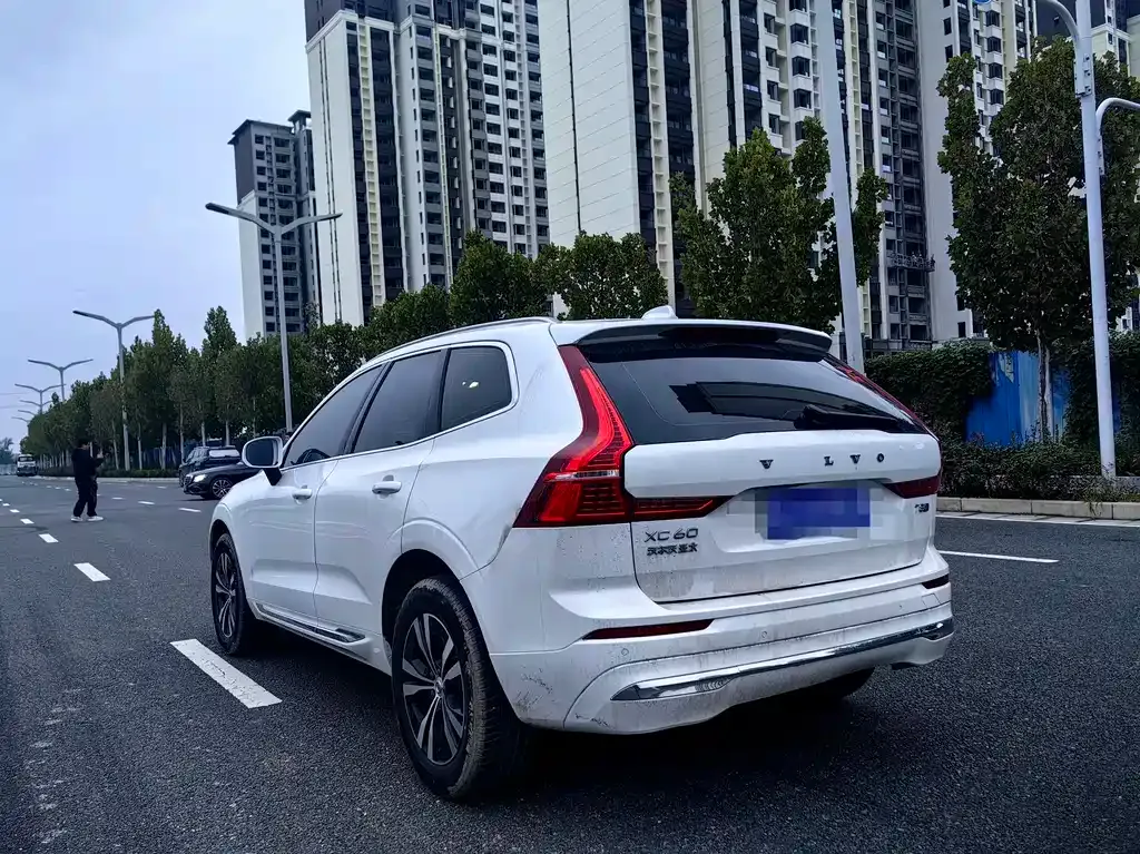 Volvo XC60 2023 из CN, фото 3
