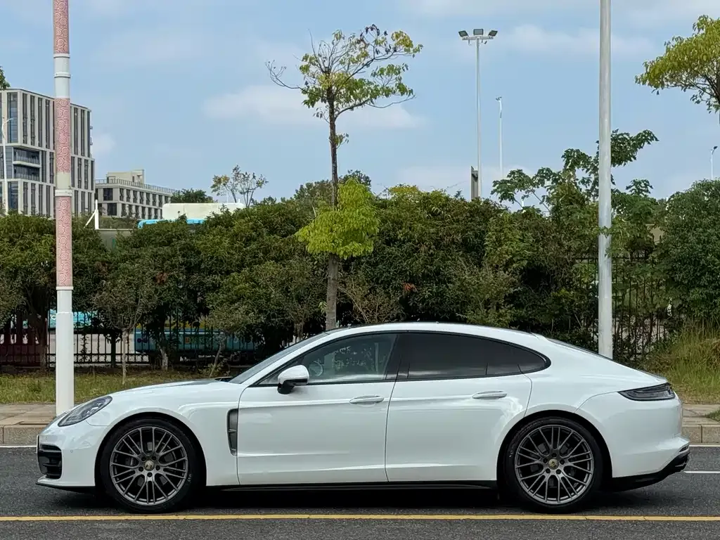 Porsche Panamera 2023 из CN, фото 8