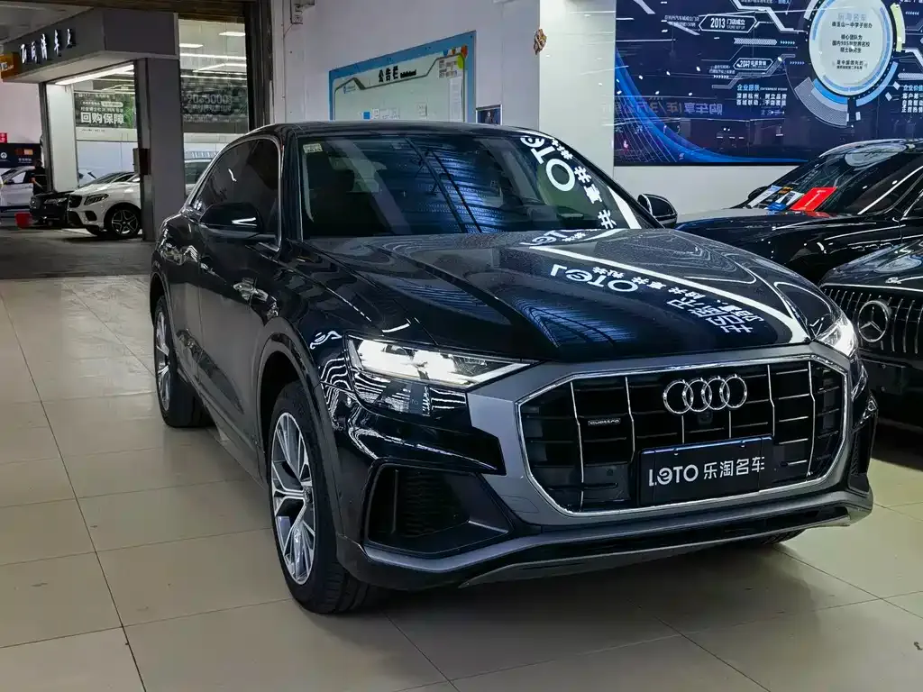 Audi Q8 2021 из CN, фото 3