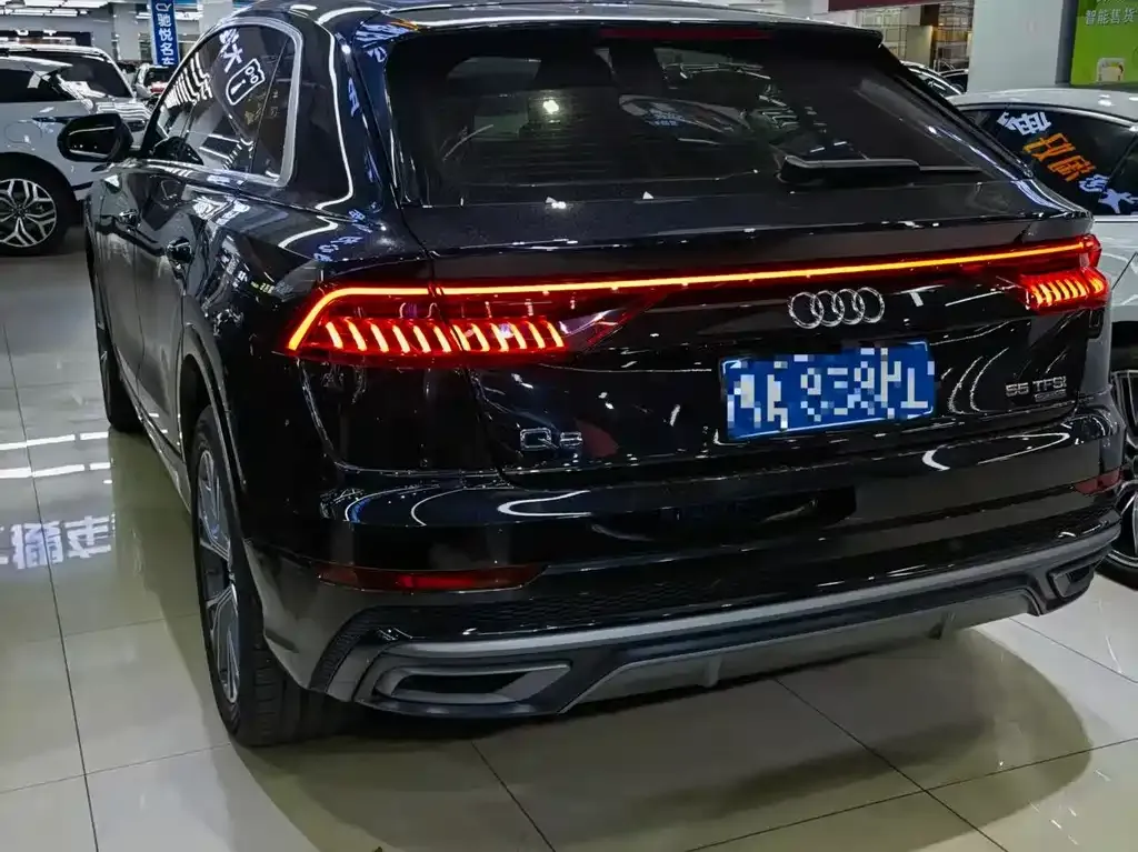 Audi Q8 2021 из CN, фото 5