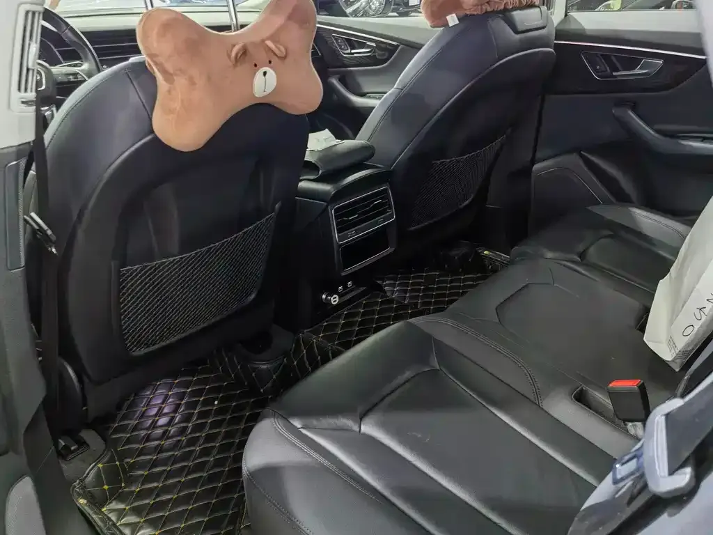 Audi Q8 2021 из CN, фото 9