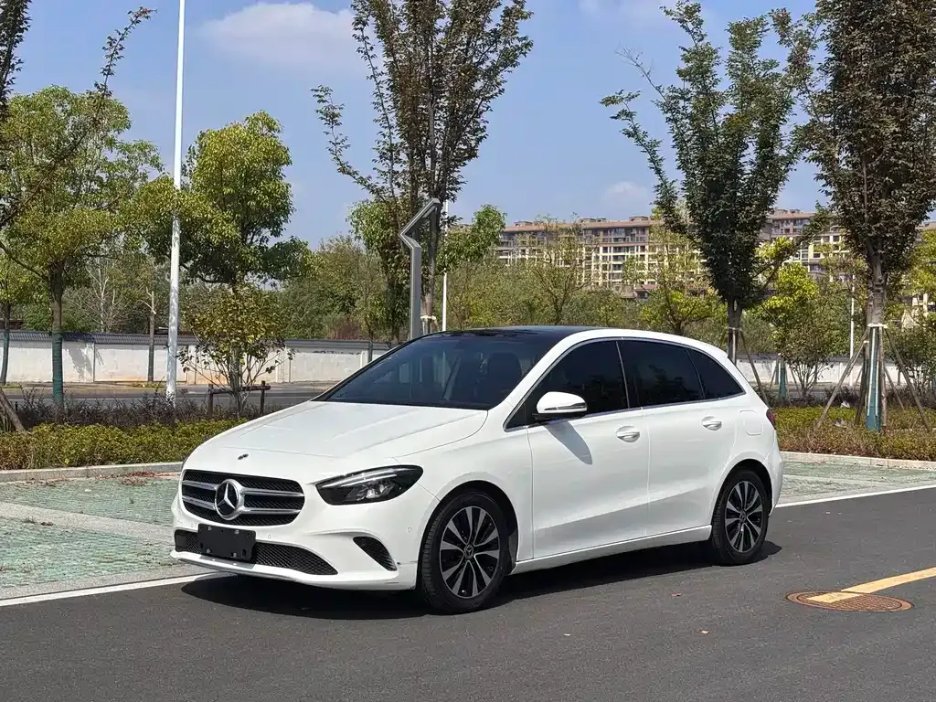 Mercedes-Benz B-Class — фото 1
