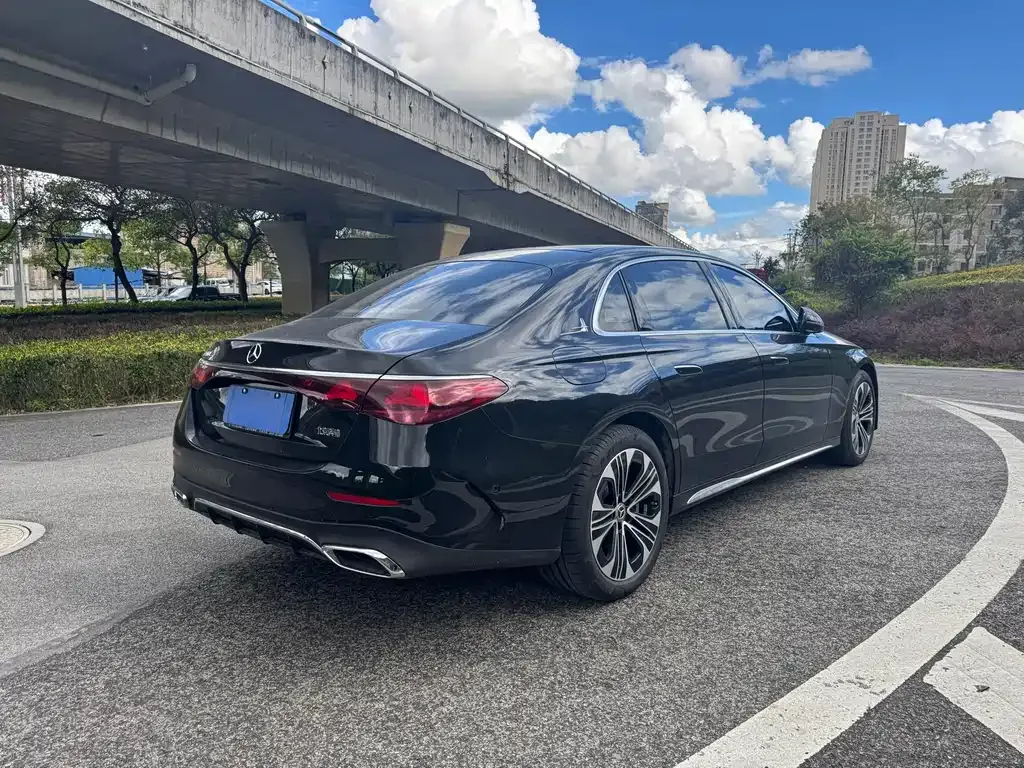 Mercedes-Benz E-Class 2024 из CN, фото 2