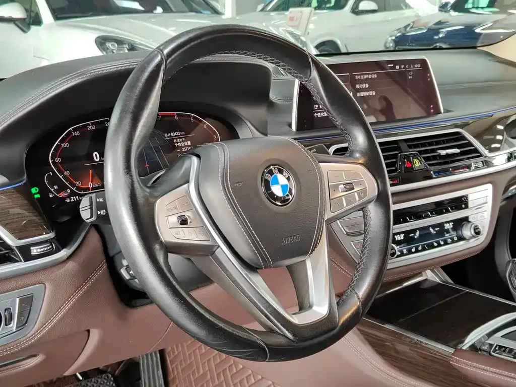 BMW 7 Series 2021 из CN, фото 6