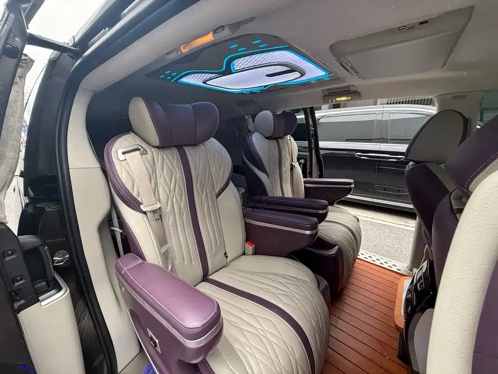 Buick GL8 2023 из CN, фото 10