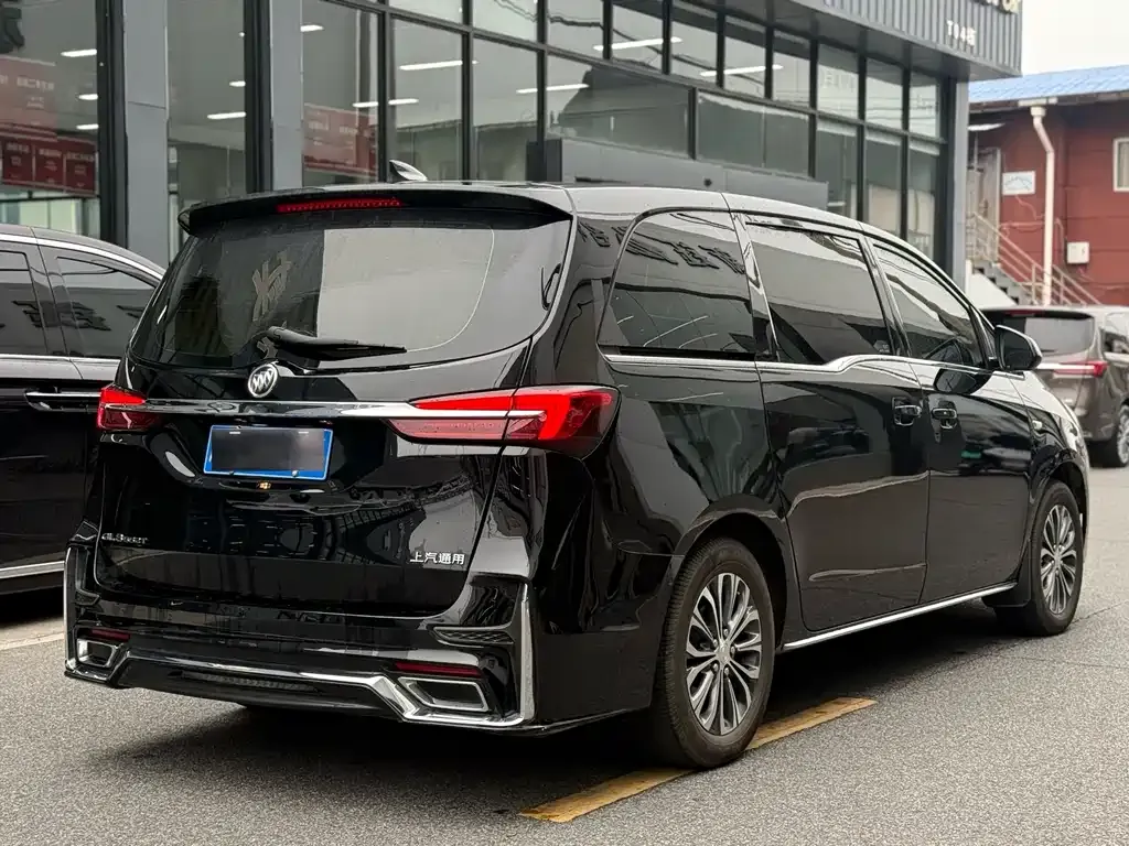 Buick GL8 2023 из CN, фото 4