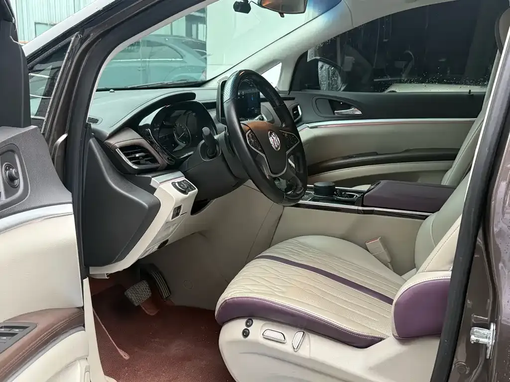Buick GL8 2023 из CN, фото 7