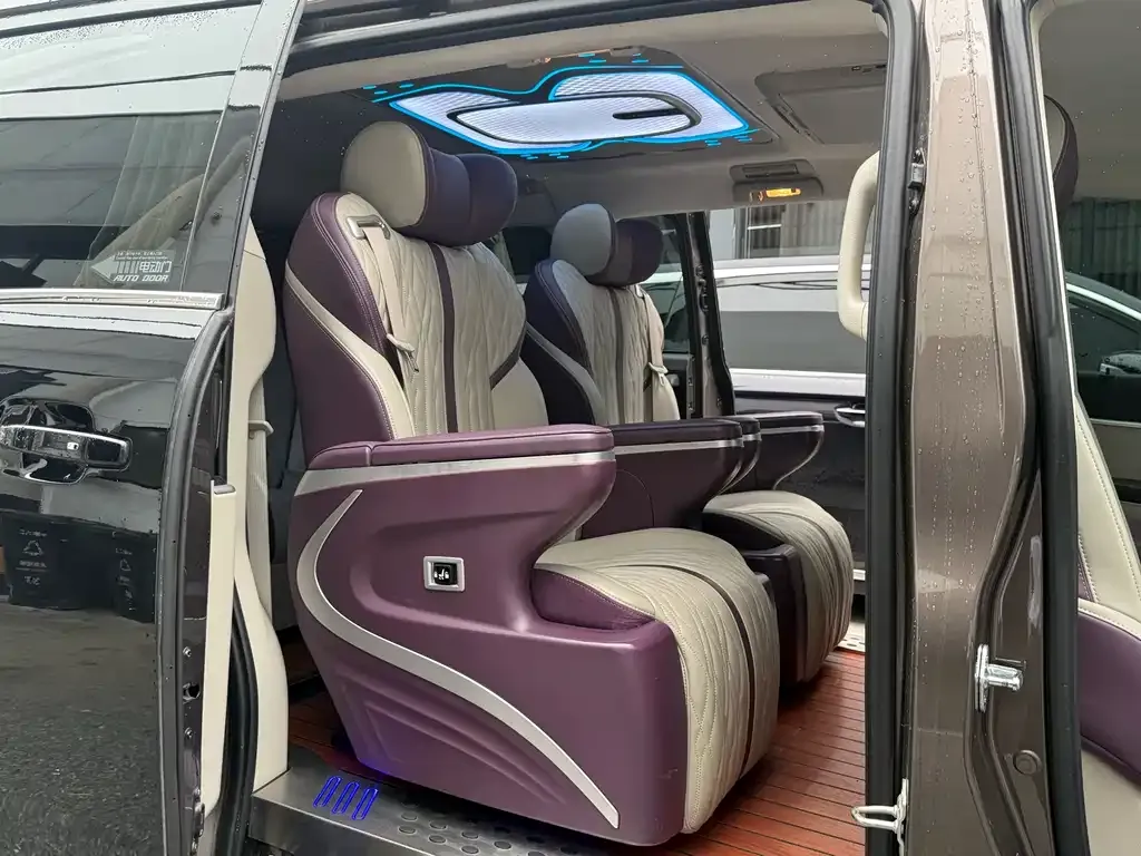 Buick GL8 2023 из CN, фото 9