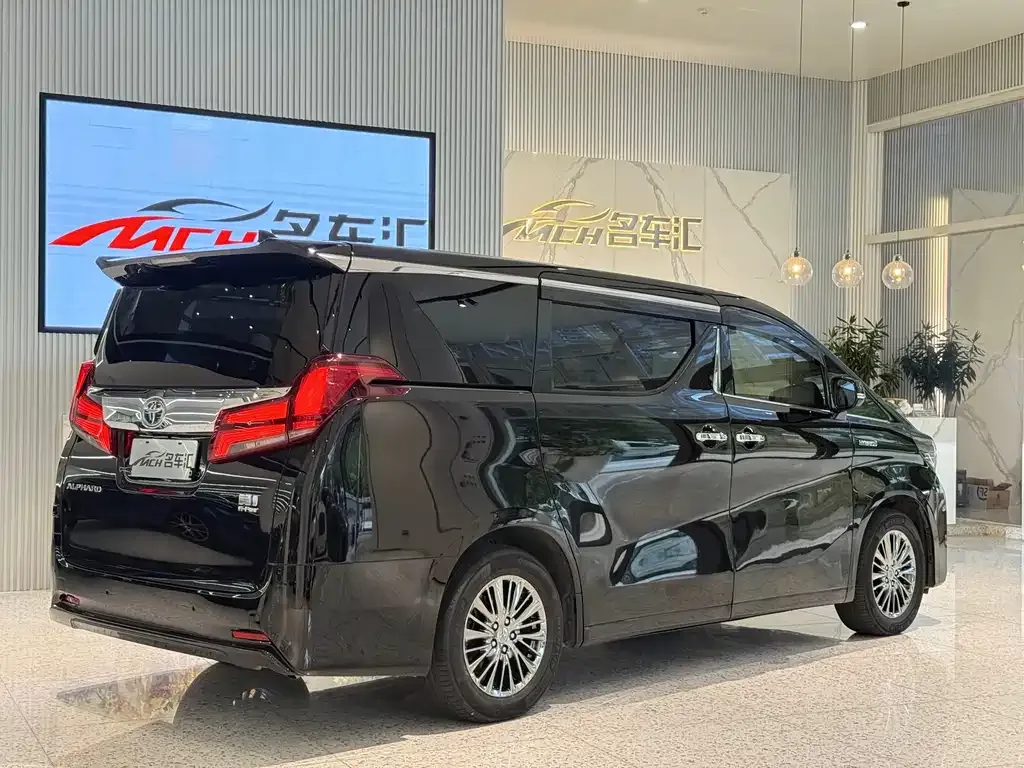 Toyota Alphard 2022 из CN, фото 3