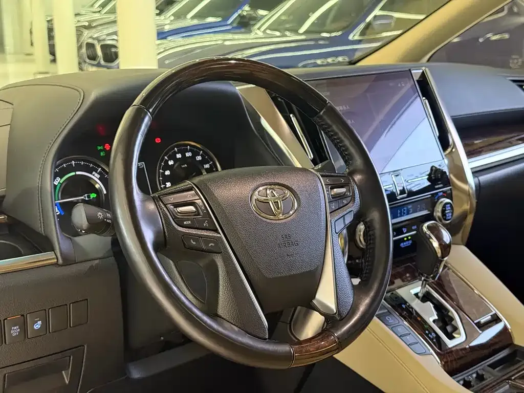 Toyota Alphard 2022 из CN, фото 5