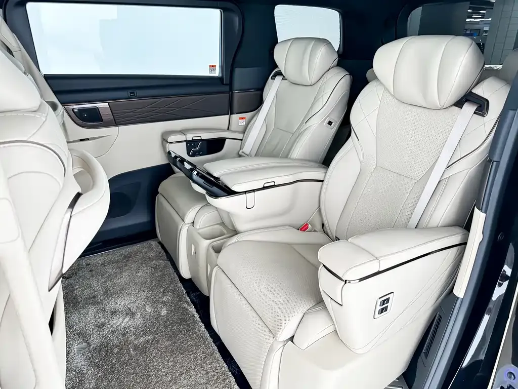 Toyota Alphard 2024 из CN, фото 5