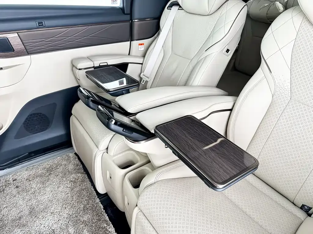 Toyota Alphard 2024 из CN, фото 8