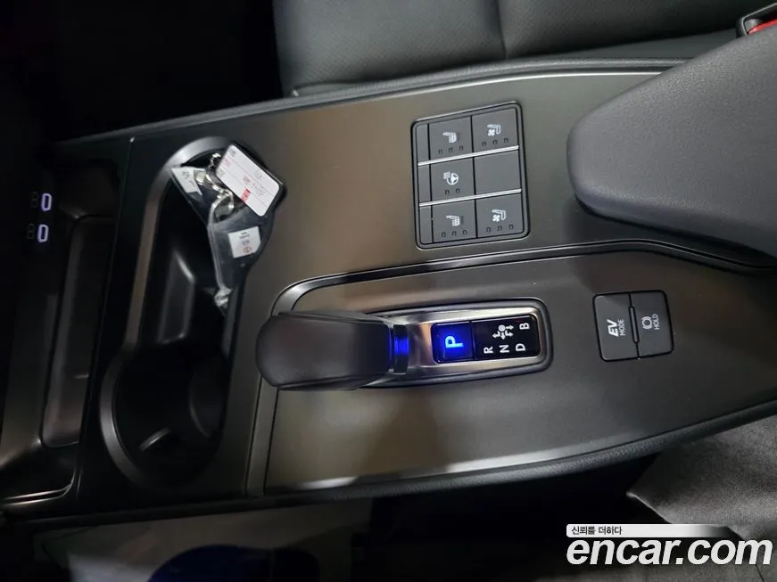Lexus UX 2025 из KR, фото 9