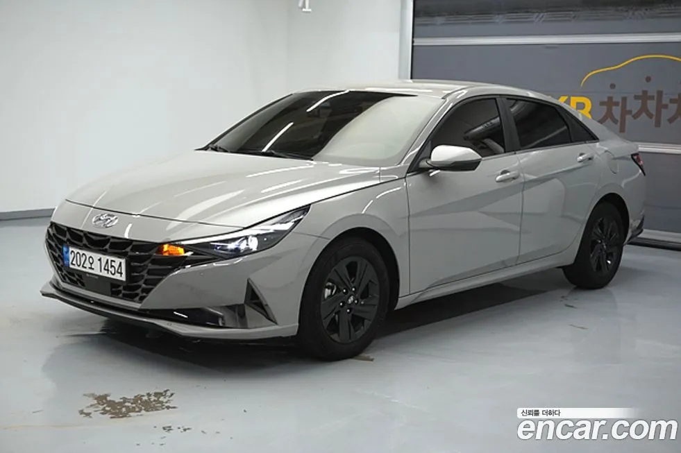 Hyundai AVANTE 2023 из KR, фото 3