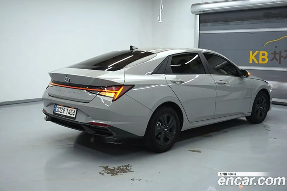 Hyundai AVANTE 2023 из KR, фото 6