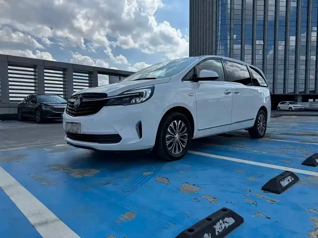 Buick GL8 2023 из CN, фото 1