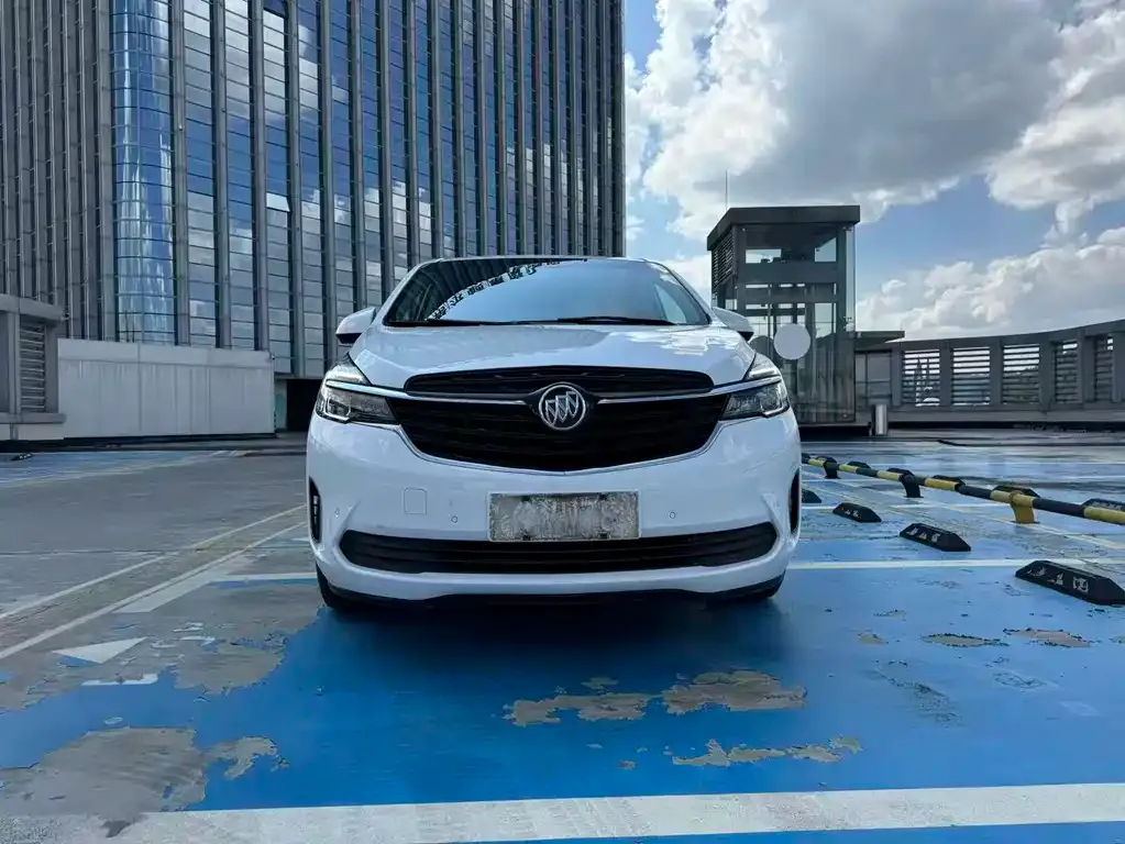 Buick GL8 2023 из CN, фото 2