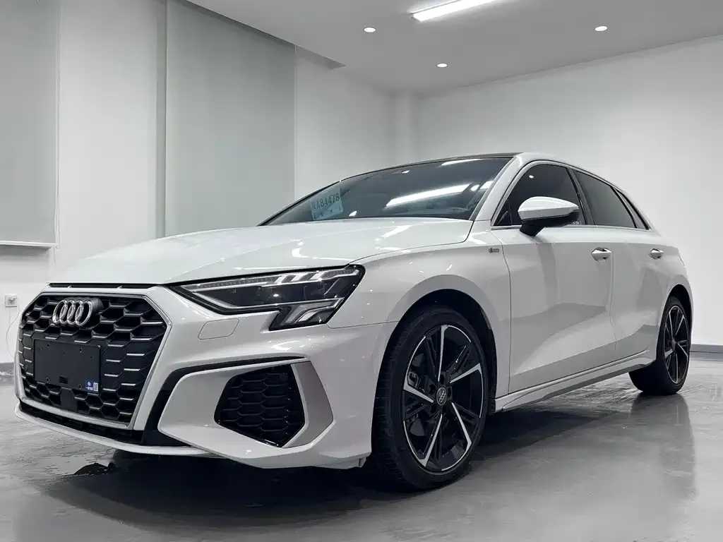 Audi A3 2022 из CN, фото 1
