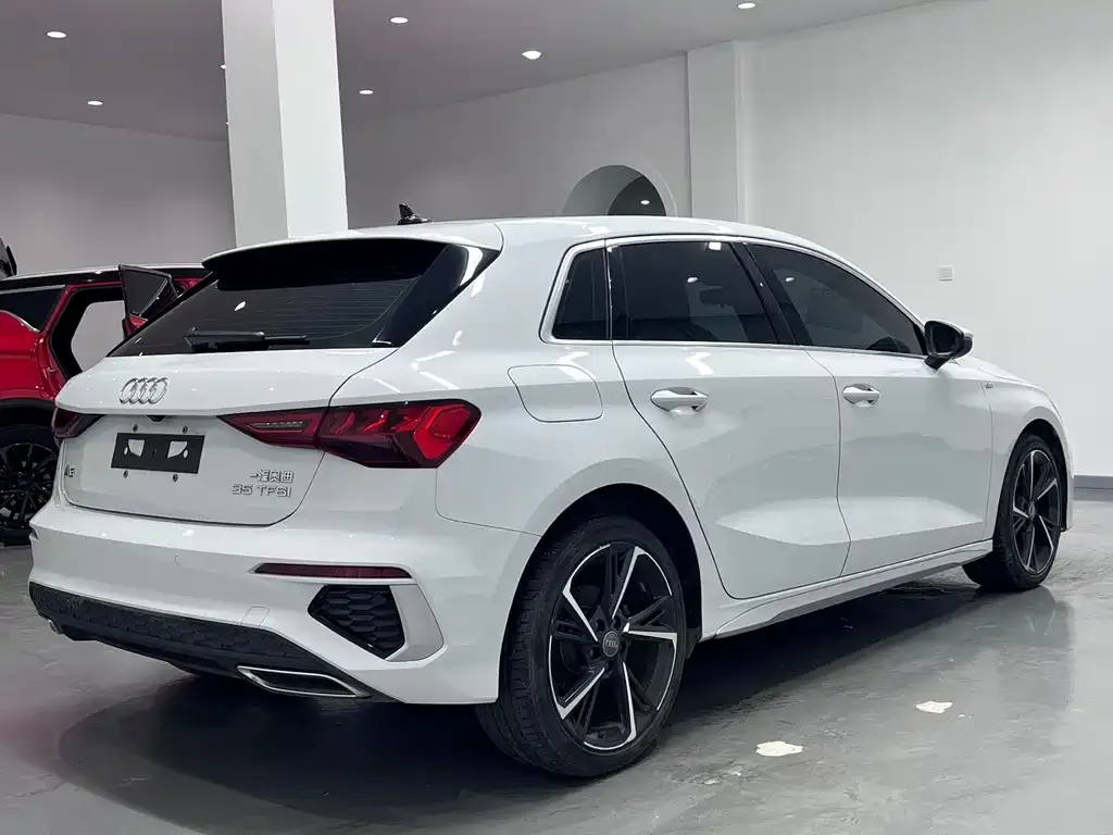 Audi A3 2022 из CN, фото 5