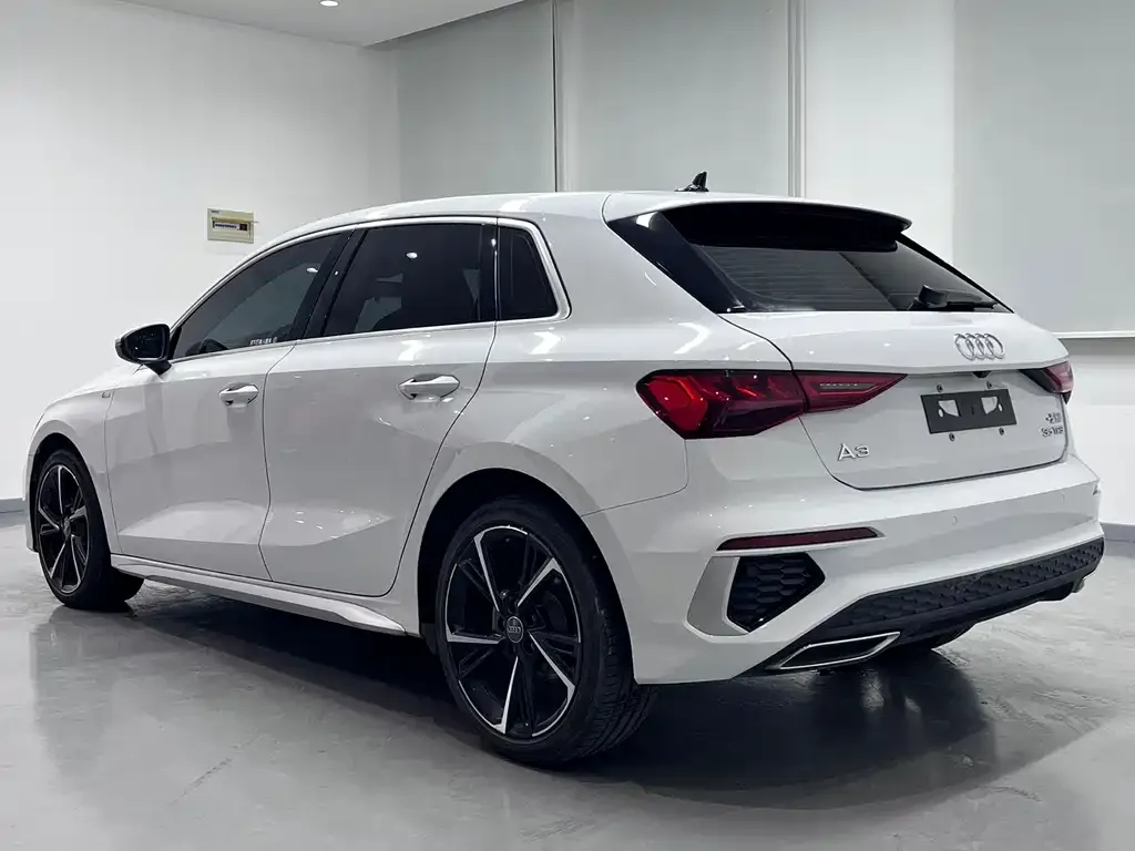 Audi A3 2022 из CN, фото 6